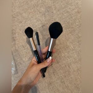 Professional Makeup Brush Set - Black and Silver